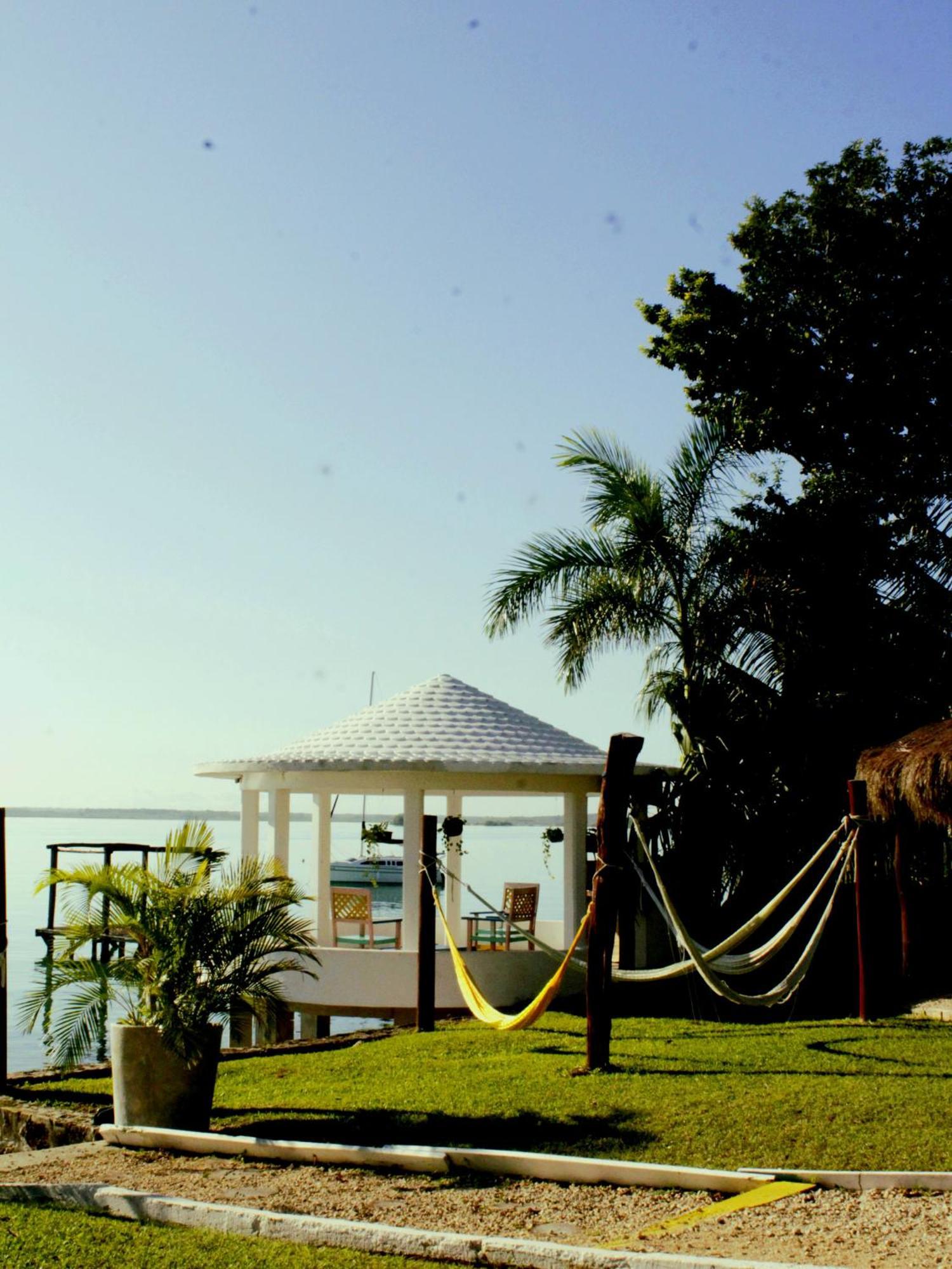 Tropic Bacalar Hotel Bagian luar foto